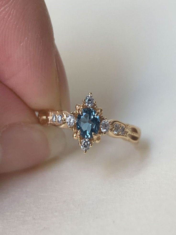 Blue Sapphire Vintage Ring